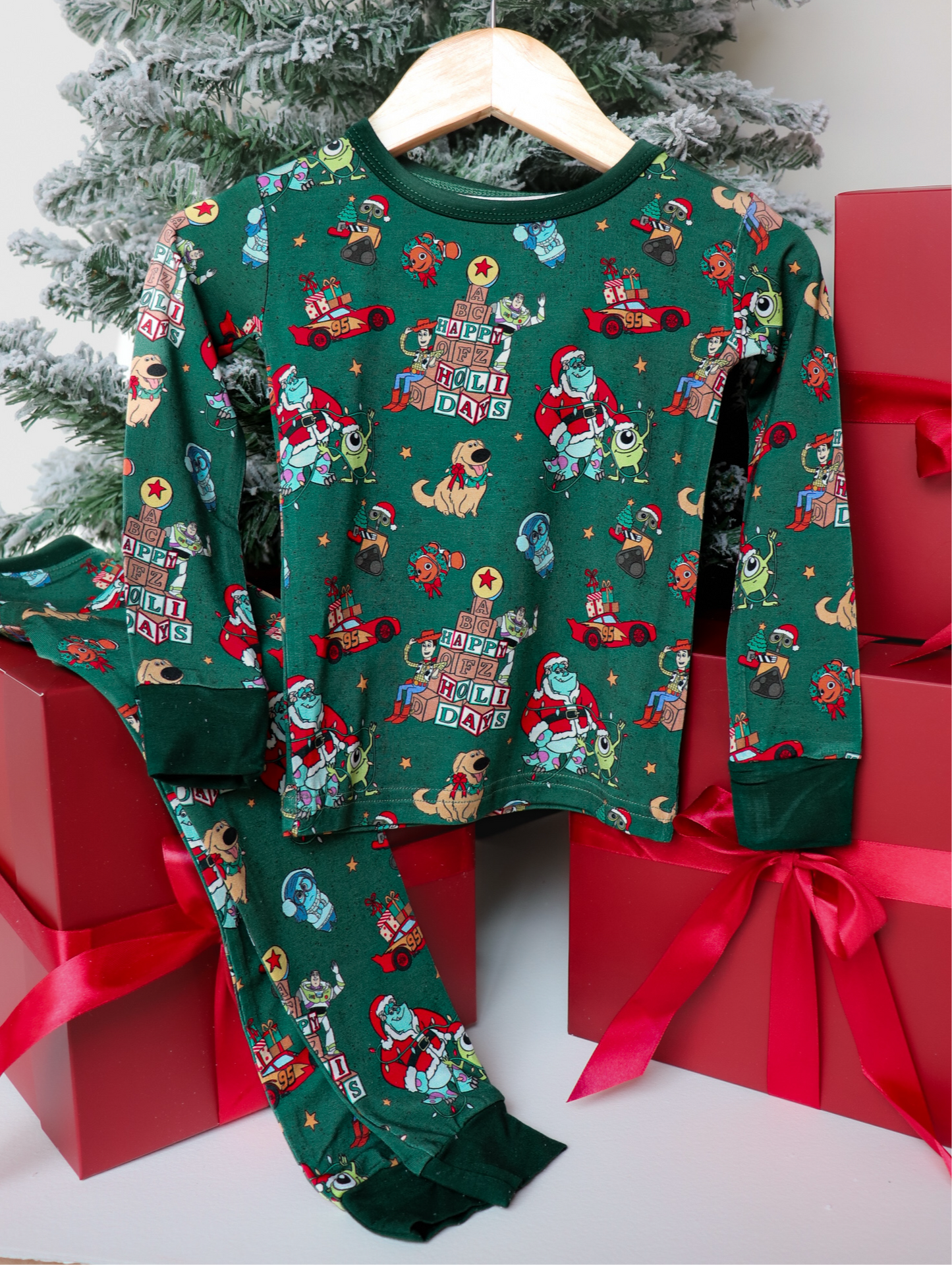 Merry Pixmas: PJ Set