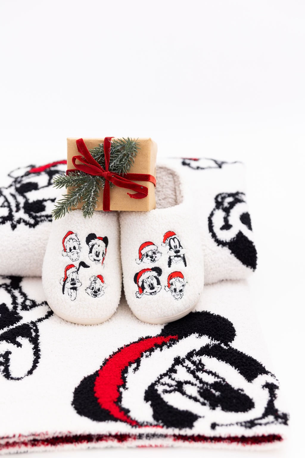 Merry Slippers (Adult)